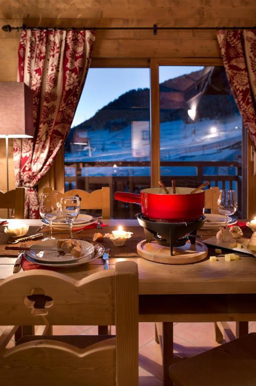 Montgenèvre Cgh Residences & Spas Le Chalet Des Dolines חדר תמונה